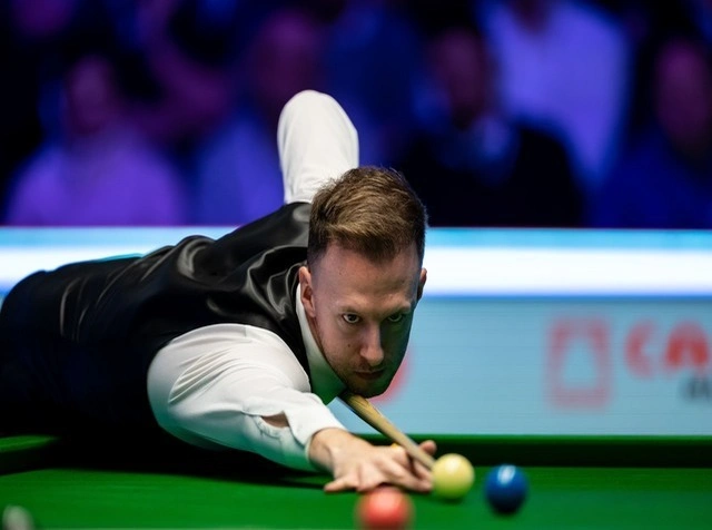 A fan sneeze during the UK Championship match made the world number one ask for an ejection