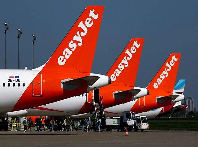 Apollo Launches £5.7 Billion Bid for easyJet as Private Equity Battle Intensifies