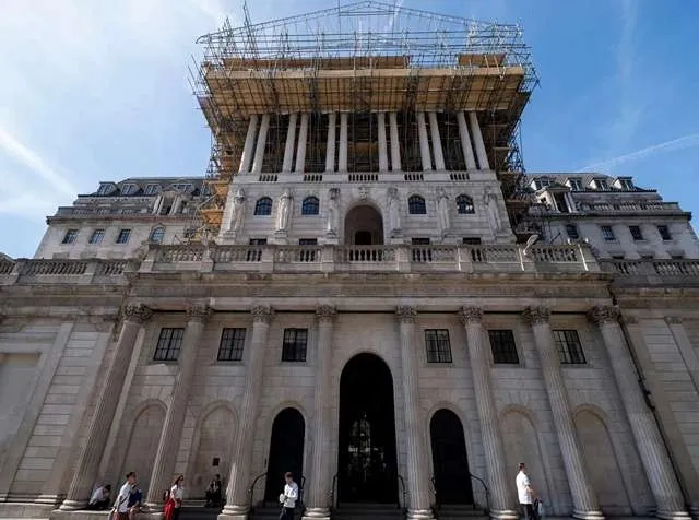 Bank of England Holds Interest Rates as FTSE 100 Hits Record High Amid Iran War and Inflation Risks
