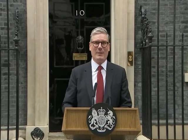 Keir Starmer faces growing political pressure amid Labour Party leadership crisis.